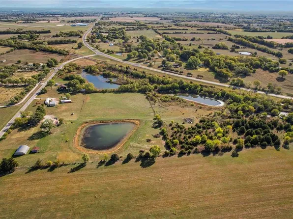 30585 W 327th St, Paola, KS 66071