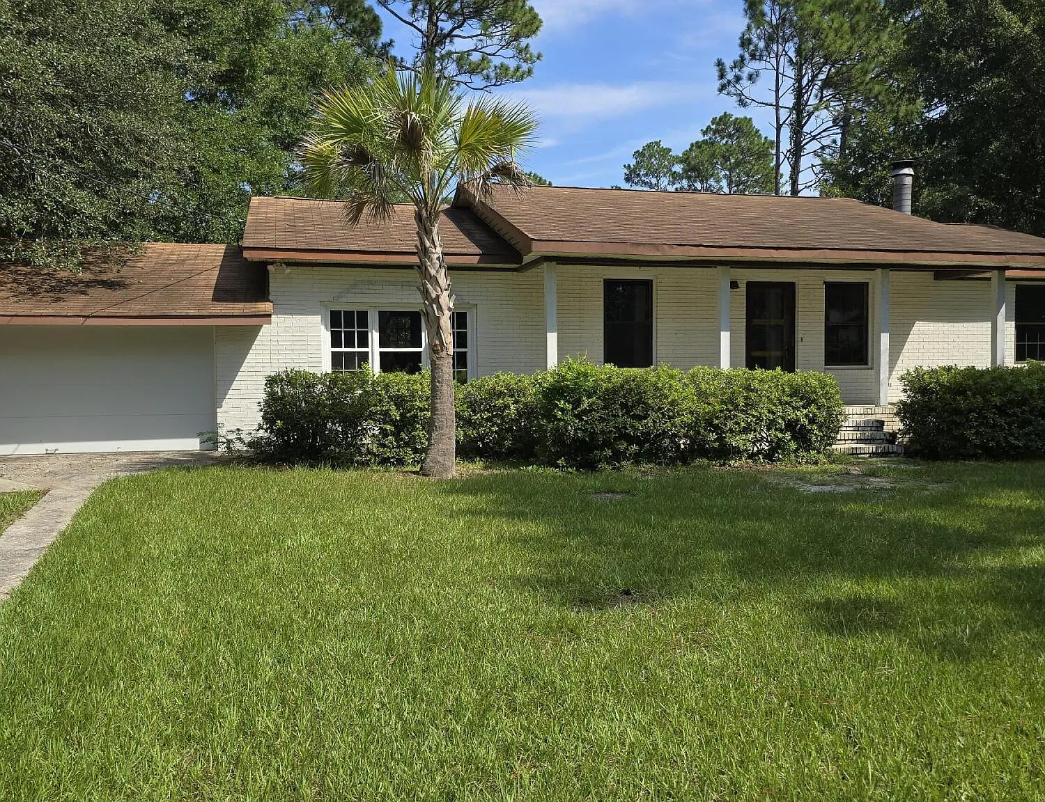 4 bed, 2.0 bath, $2,200 — Photo 2