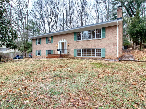 7404 Churchill Rd, Mc Lean, VA 22101