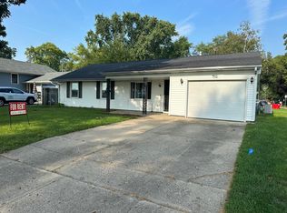 911 Kenwood Rd, Champaign, IL 61821