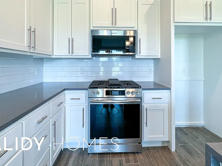 435 Remington Ave — Photo 13