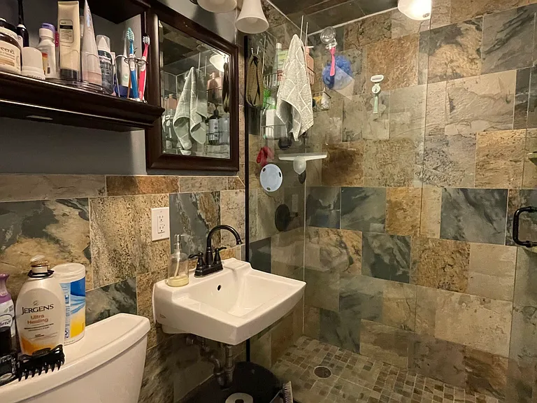 914 Beacon St #4 — Photo 22