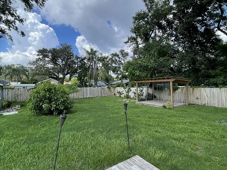 1314 E Conover St — Photo 11