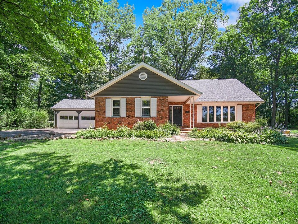 1st image of 903 Beechwood Dr