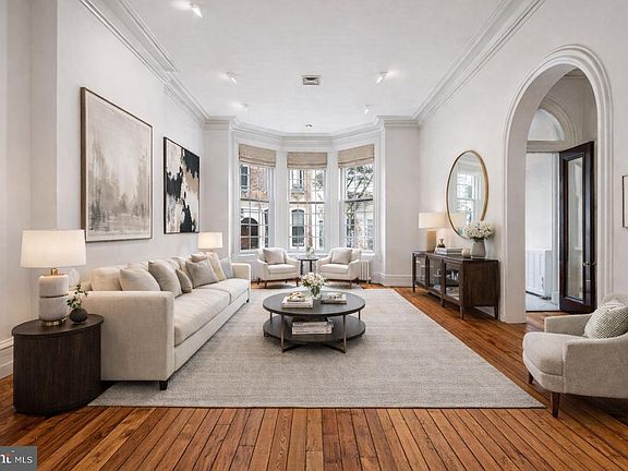 2nd image of 2106 Spruce St