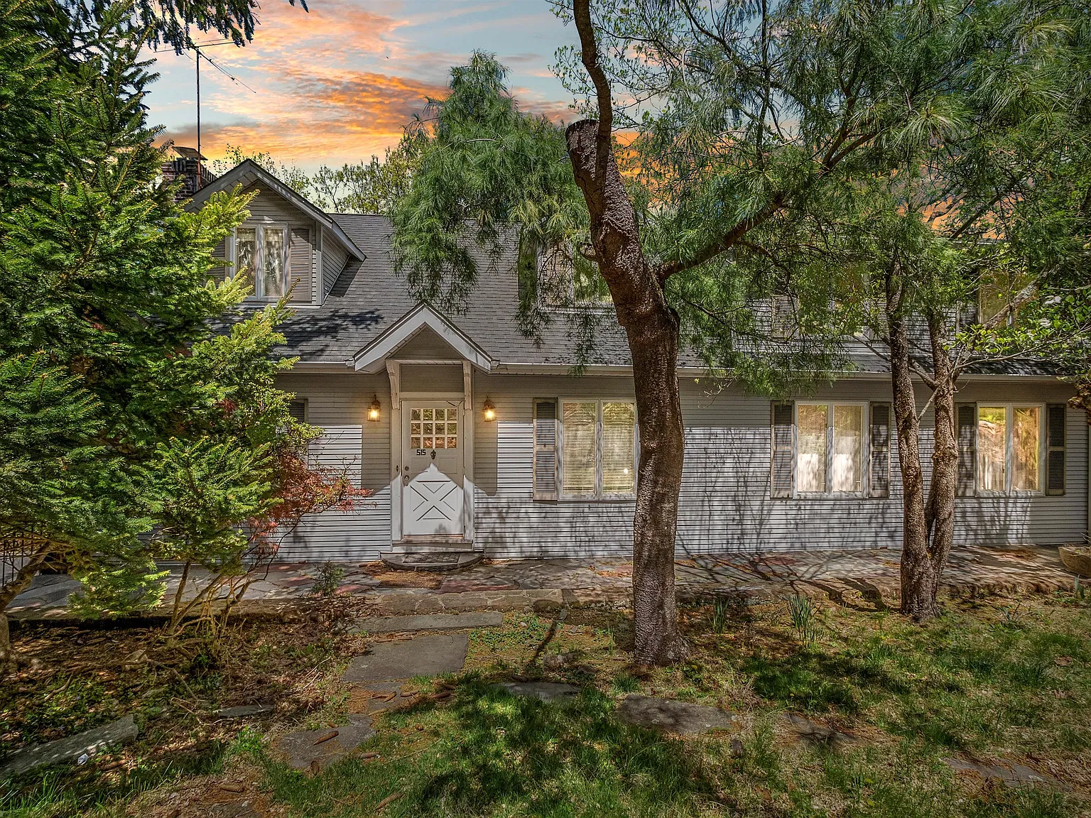 5 bed, 2200 sqft, $5,000 — Photo 2