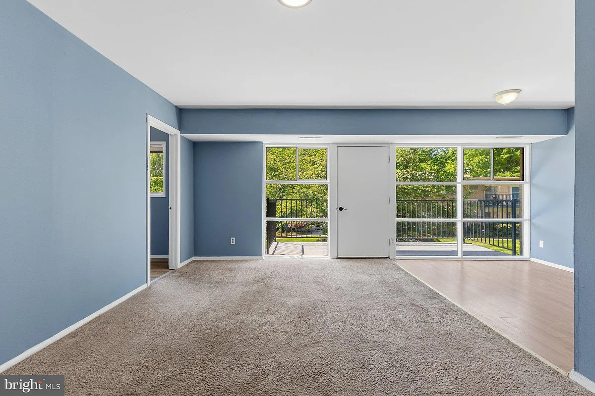 Building Photo - 4903 Americana Dr #107