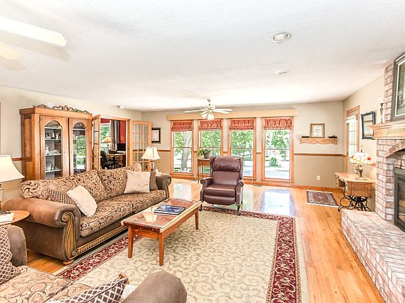 4th image of 337 Don Allen Dr