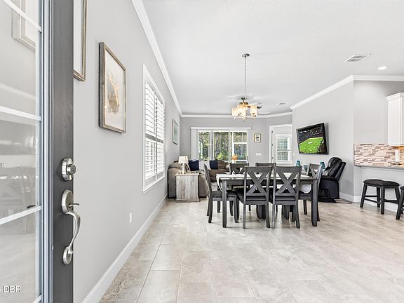 4th image of 30 Longridge Ln