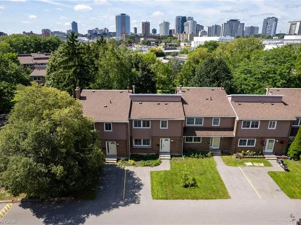 121 University Ave E #80, Waterloo, ON N2J 4J1