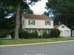 35 Battista Rd, Manchester, CT 06040