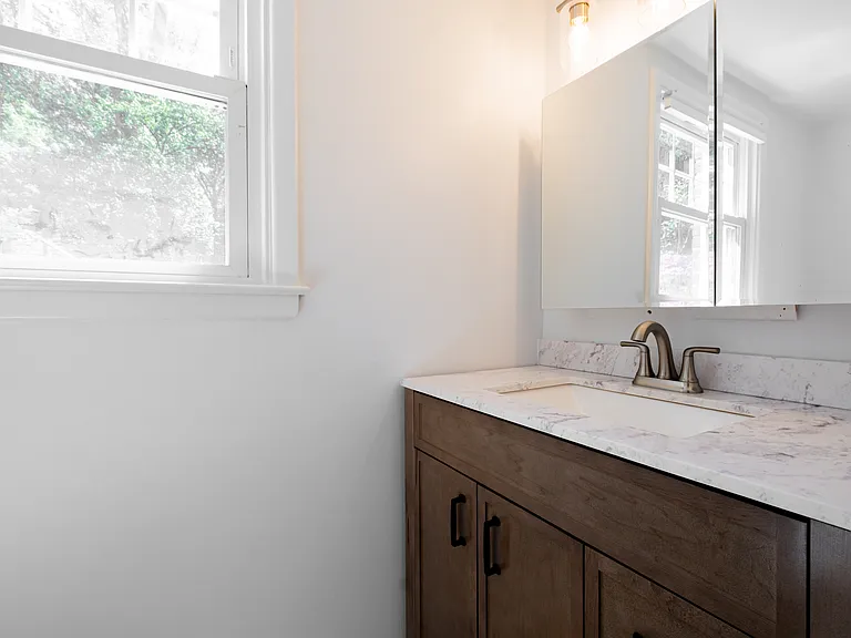 1390 Paxon Pl — Photo 36