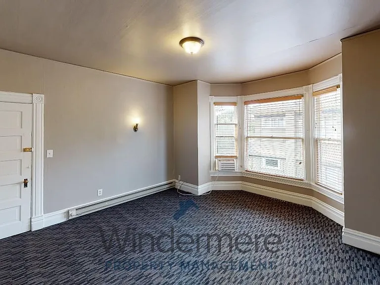 309 E Birch St — Photo 6