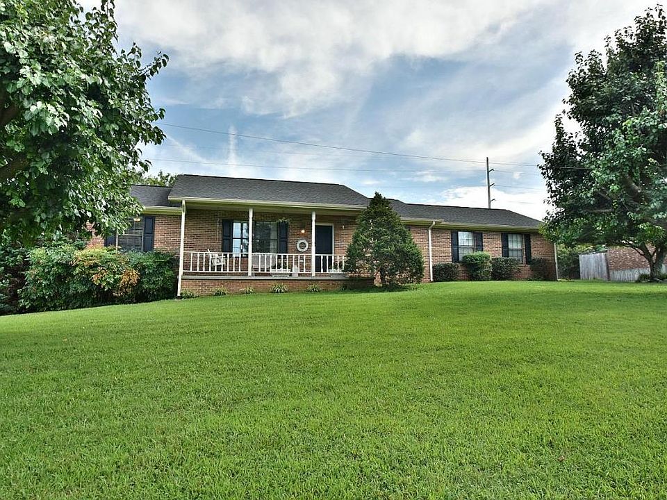 1st image of 669 Cattlemans Dr