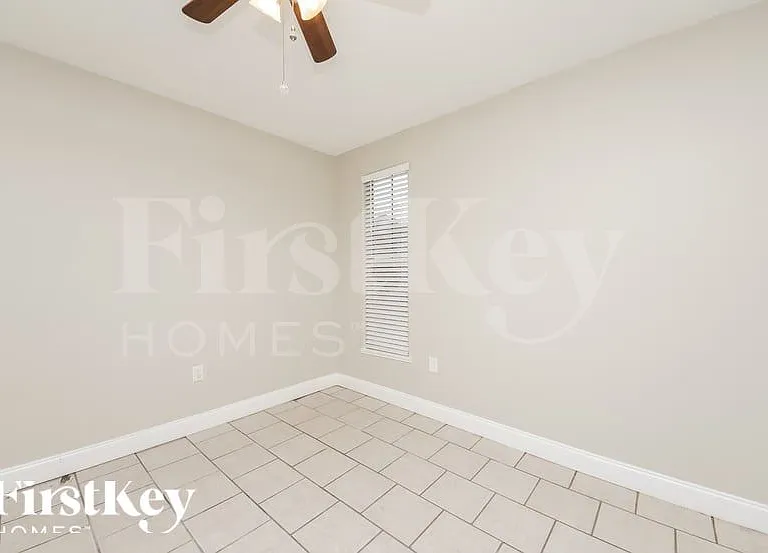1136 Creek Woods Cir — Photo 12