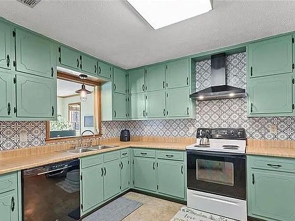 5th image of 5931 Brassie Ridge Ln