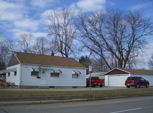 202 Hessel Blvd, Champaign, IL