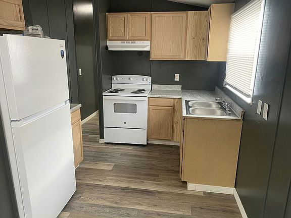 5th image of 1250 Lakeview Dr #10