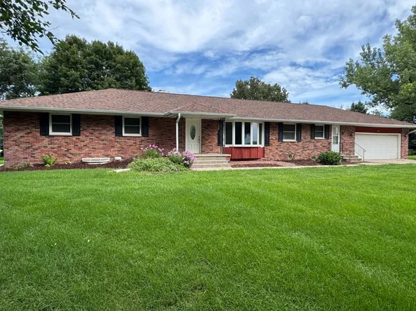 2227 Q St, Aurora, NE 68818