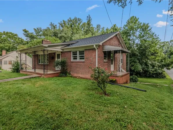 208 Linville Rd, Mount Airy, NC 27030