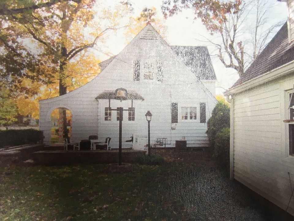 2nd image of 60 W Edgewood St