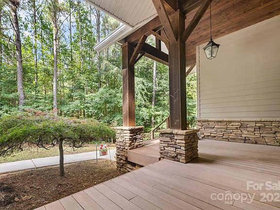 4th image of 250 Farm Estates Dr