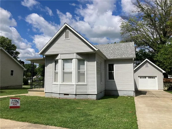 512 N Will St, Shelbyville, IL 62565