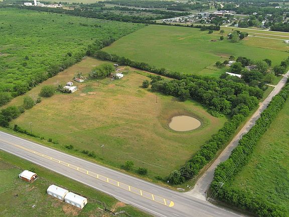 2nd image of 181 N Main St