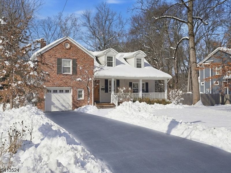 1st image of 941 Harding St