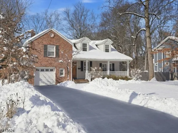 941 Harding St, Westfield Town, NJ 07090