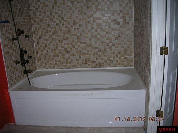 3rd image of 404 W 1st St