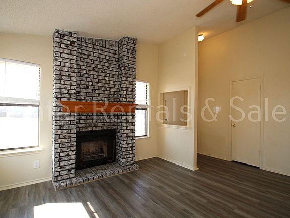 3rd image of 2205 Cimmaron Dr