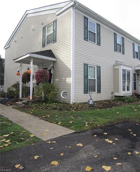 1st image of 37 Valley Forge Ln