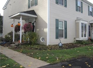 37 Valley Forge Ln, Elyria, OH 44035