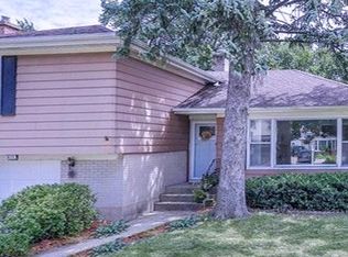 817 N Kaspar Ave, Arlington Heights, IL 60004