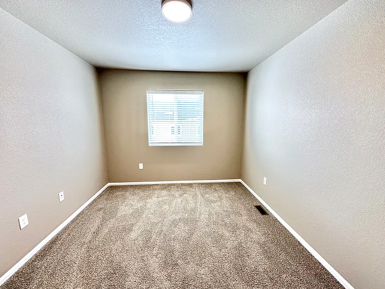 1720 Belton Hts — Photo 8