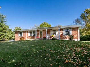7604 W Crestwood Ct, Columbia, MO 65202