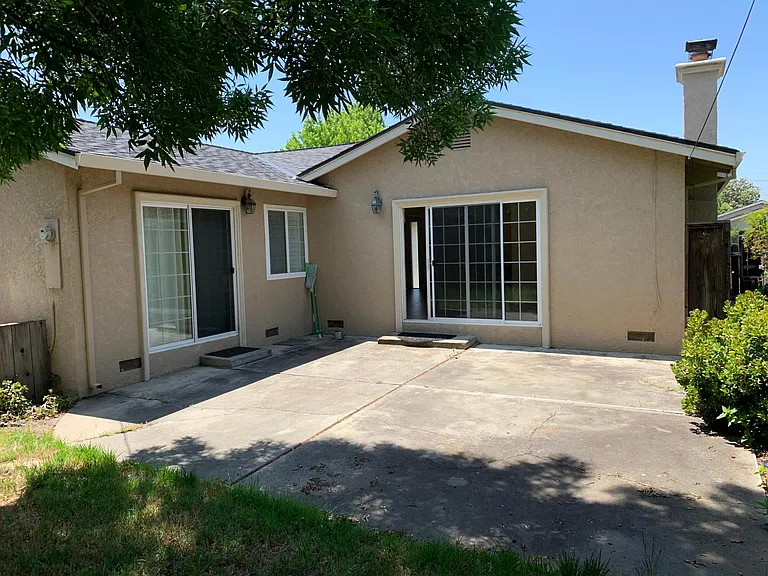 934 Camellia Way — Photo 10