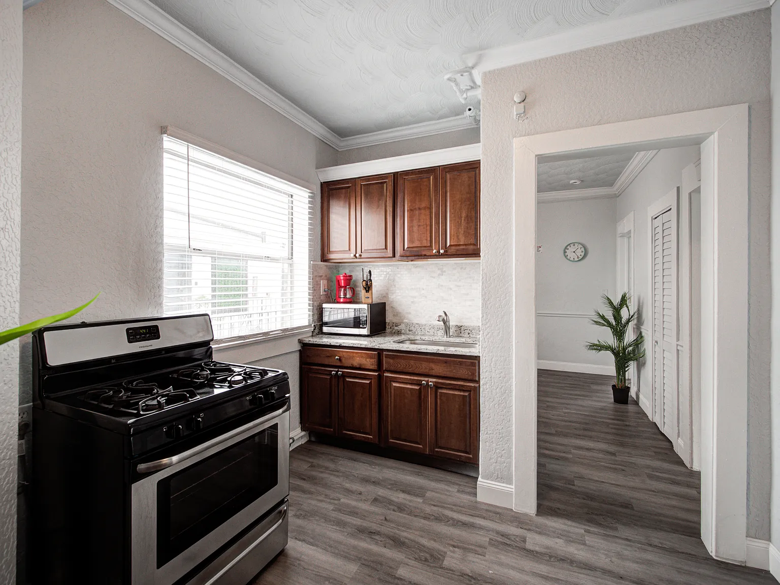 2 bed, 750 sqft, $1,490 — Photo 4