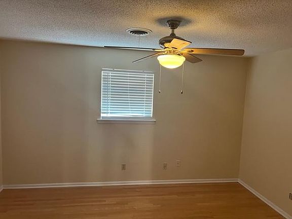 3rd image of 3327 Otsego Dr