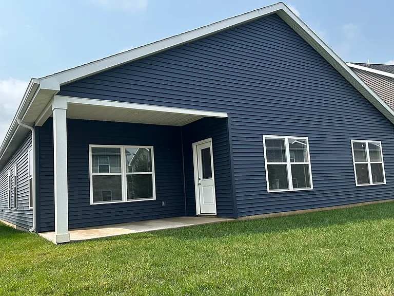 2078 Glastonbury Row — Photo 3