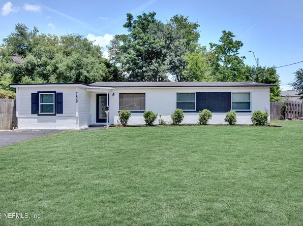 7439 ELVIA Drive, Jacksonville, FL 32211