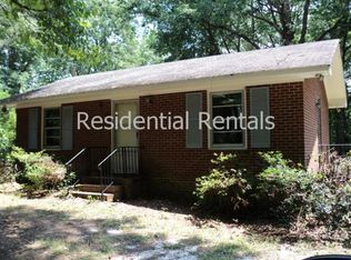 101 Woodland Dr, Fuquay Varina, NC 27526