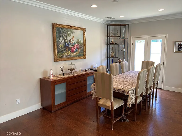 4470 Stansbury Ave — Photo 12
