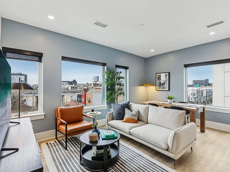 Beach Street Landing — Photo 15