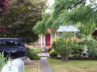 5558 16th Ave S, Seattle, WA 98108