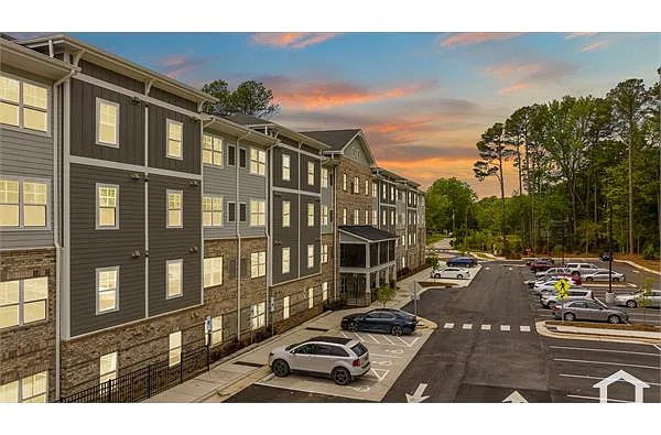Building Photo - 498 Kilmayne Dr #111