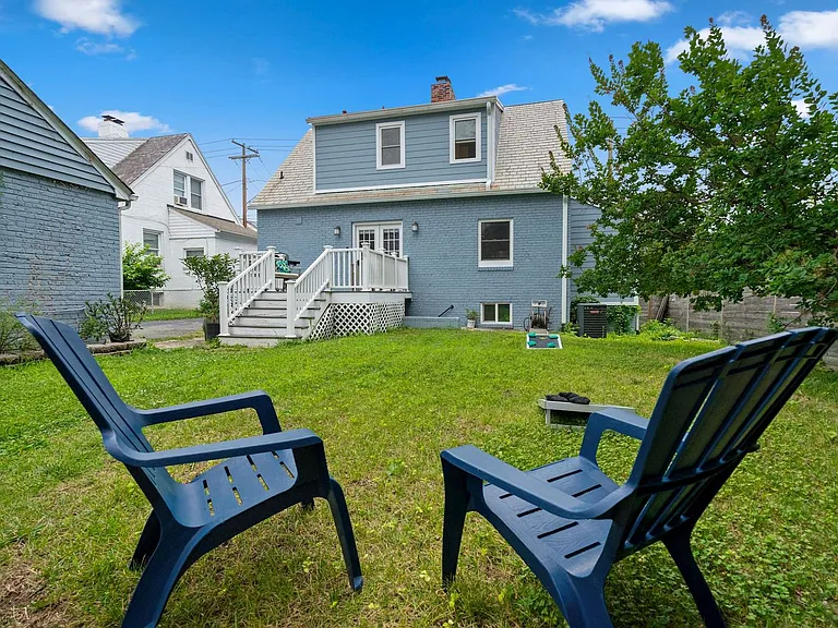 2410 S Dakota Ave NE — Photo 45