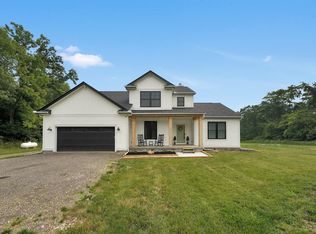 9377 Bennington Chapel Rd, Centerburg, OH 43011