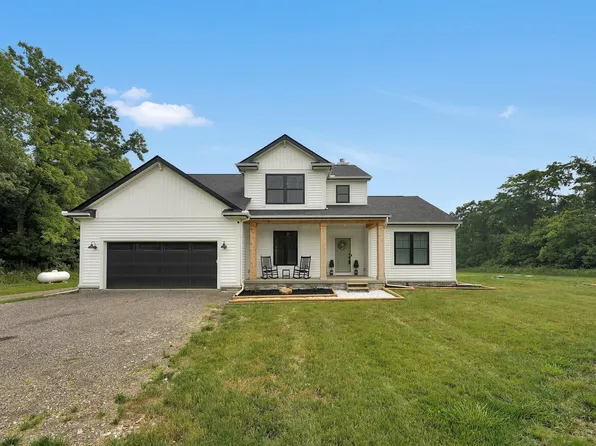 9377 Bennington Chapel Rd, Centerburg, OH 43011